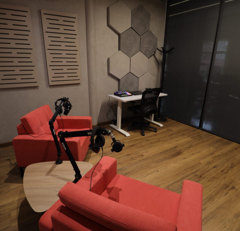 Sala Box (Podcast & Streaming) 4 (1) Sala Box (Podcast & Streaming) 4 (1)